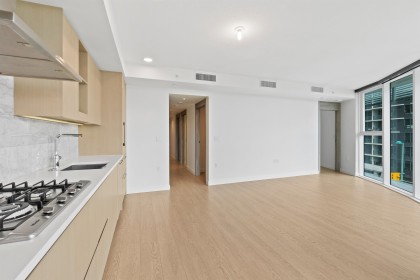 Photo 8 at 684 - 87 Nelson Street, Yaletown, Vancouver West