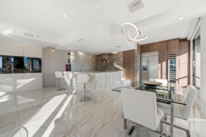 Photo 5 at 19A - 199 Drake Street, Yaletown, Vancouver West