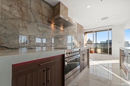 Photo 10 at 19A - 199 Drake Street, Yaletown, Vancouver West