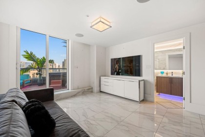 Photo 29 at 19A - 199 Drake Street, Yaletown, Vancouver West