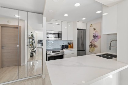 Photo 3 at 1601 - 2004 Fullerton Avenue, Pemberton NV, North Vancouver