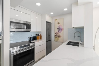 Photo 5 at 1601 - 2004 Fullerton Avenue, Pemberton NV, North Vancouver