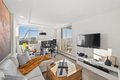 Photo 11 at 1601 - 2004 Fullerton Avenue, Pemberton NV, North Vancouver