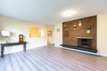 Photo 5 at 2075 Rufus Drive, Westlynn, North Vancouver