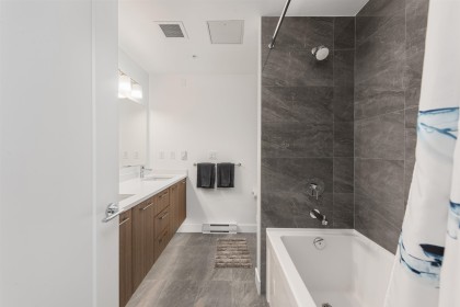 Photo 15 at 561 W 29th Avenue, Cambie, Vancouver West