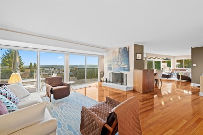 Photo 6 at 4579 Woodgreen Court, Cypress Park Estates, West Vancouver