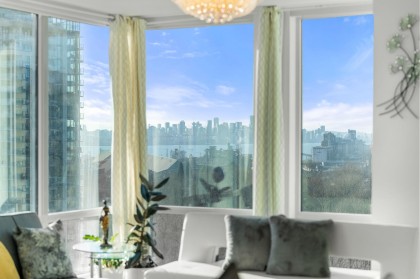 Photo 2 at 1807 - 1500 Fern Street, Lynnmour, North Vancouver