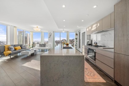 Photo 7 at 1807 - 1500 Fern Street, Lynnmour, North Vancouver