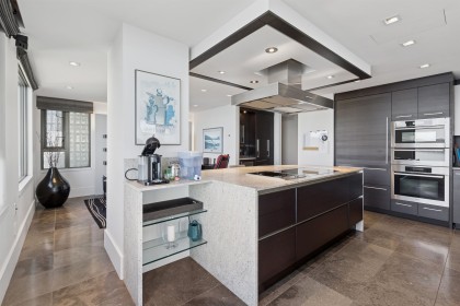 Photo 17 at 9 - 2250 Bellevue Avenue, Dundarave, West Vancouver