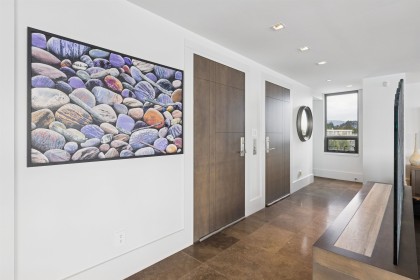 Photo 3 at 9 - 2250 Bellevue Avenue, Dundarave, West Vancouver
