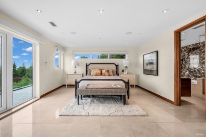 Photo 23 at 518 Ballantree Place, Glenmore, West Vancouver