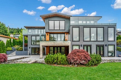Photo 2 at 518 Ballantree Place, Glenmore, West Vancouver