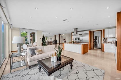 Photo 16 at 518 Ballantree Place, Glenmore, West Vancouver