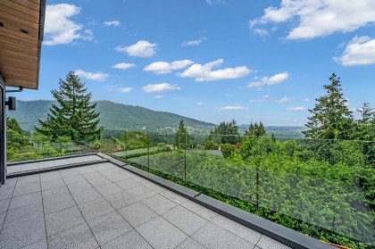 Photo 22 at 518 Ballantree Place, Glenmore, West Vancouver