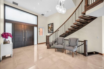 Photo 5 at 518 Ballantree Place, Glenmore, West Vancouver