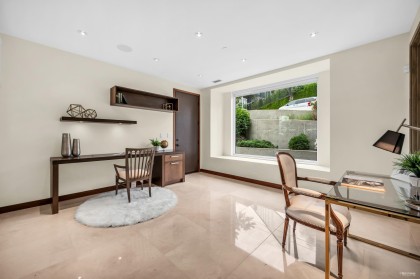 Photo 19 at 518 Ballantree Place, Glenmore, West Vancouver
