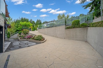 Photo 39 at 518 Ballantree Place, Glenmore, West Vancouver
