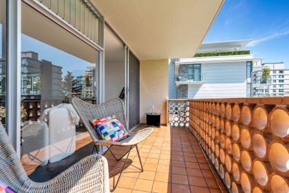 Photo 21 at 101 - 2135 Argyle Avenue, Dundarave, West Vancouver