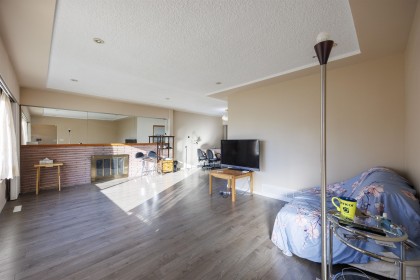Photo 3 at 535 W 62nd Avenue, Marpole, Vancouver West
