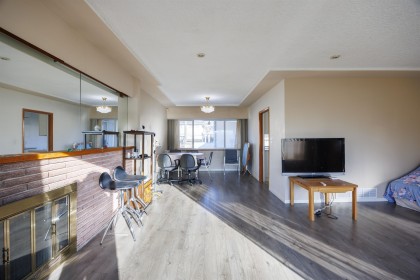 Photo 5 at 535 W 62nd Avenue, Marpole, Vancouver West