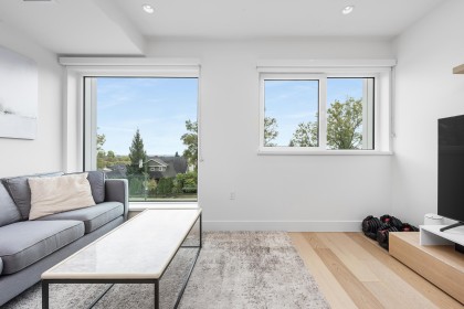 Photo 4 at 138 W Woodstock Avenue, Cambie, Vancouver West