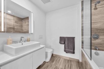 Photo 7 at 303 - 1480 Howe Street, Yaletown, Vancouver West