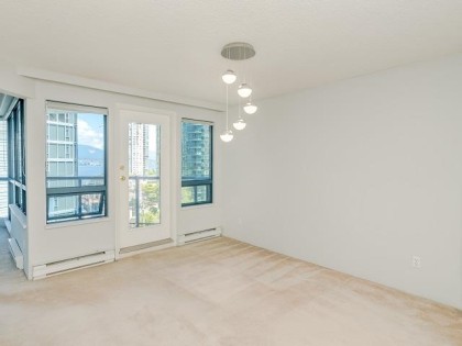 Photo 13 at 303 - 1415 W Georgia Street, Coal Harbour, Vancouver West