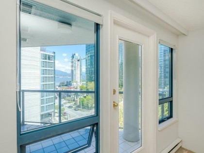 Photo 17 at 303 - 1415 W Georgia Street, Coal Harbour, Vancouver West
