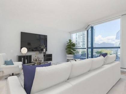 Photo 12 at 303 - 1415 W Georgia Street, Coal Harbour, Vancouver West