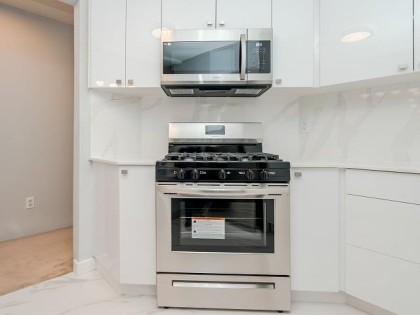 Photo 9 at 303 - 1415 W Georgia Street, Coal Harbour, Vancouver West