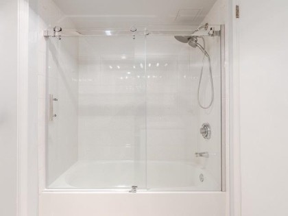 Photo 24 at 303 - 1415 W Georgia Street, Coal Harbour, Vancouver West