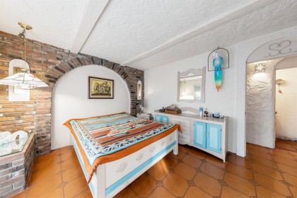 Photo 17 at 1670 Ayleslynn Drive, Westlynn, North Vancouver