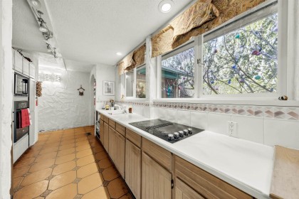 Photo 7 at 1670 Ayleslynn Drive, Westlynn, North Vancouver