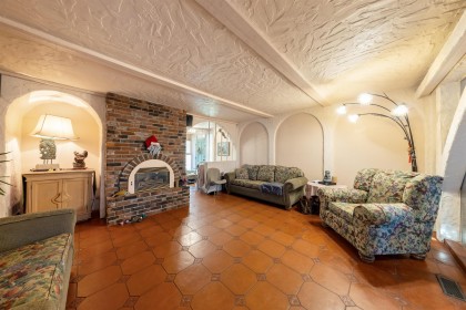 Photo 11 at 1670 Ayleslynn Drive, Westlynn, North Vancouver