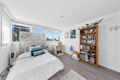 Photo 13 at 1555 Lawson Avenue, Ambleside, West Vancouver