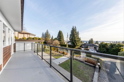 Photo 16 at 1555 Lawson Avenue, Ambleside, West Vancouver