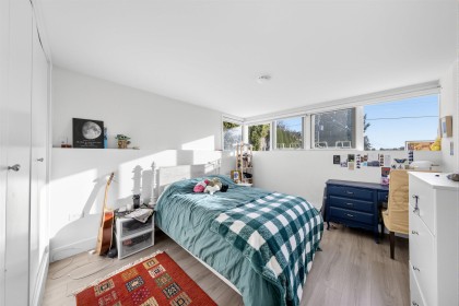 Photo 12 at 1555 Lawson Avenue, Ambleside, West Vancouver