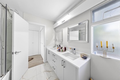 Photo 21 at 1555 Lawson Avenue, Ambleside, West Vancouver