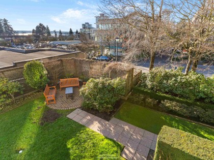 Photo 27 at 201 - 588 16th Street, Ambleside, West Vancouver