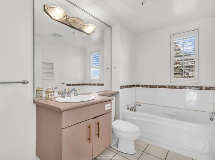 Photo 13 at 201 - 588 16th Street, Ambleside, West Vancouver
