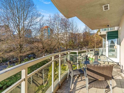 Photo 26 at 201 - 588 16th Street, Ambleside, West Vancouver