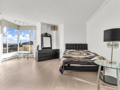 Photo 10 at 201 - 588 16th Street, Ambleside, West Vancouver
