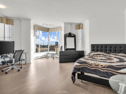 Photo 8 at 201 - 588 16th Street, Ambleside, West Vancouver