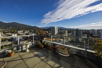 Photo 3 at 1702 - 121 W 16th Street, Central Lonsdale, North Vancouver