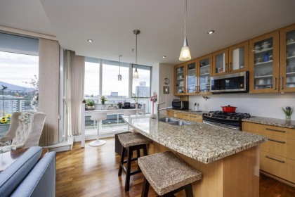 Photo 15 at 1702 - 121 W 16th Street, Central Lonsdale, North Vancouver