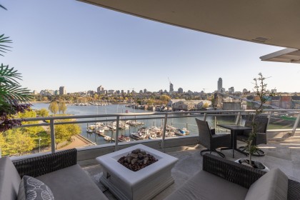 Photo 17 at 701 - 628 Kinghorne Mews, Yaletown, Vancouver West