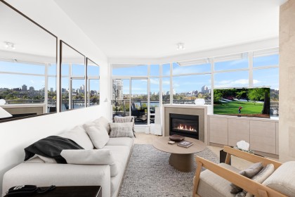 Photo 5 at 701 - 628 Kinghorne Mews, Yaletown, Vancouver West