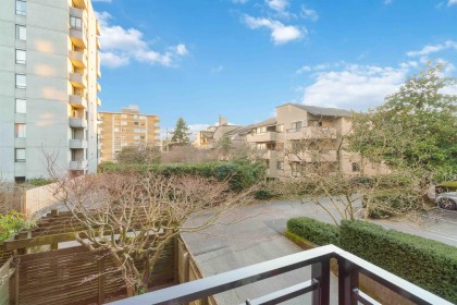 Photo 23 at 206 - 1340 Duchess Avenue, Ambleside, West Vancouver