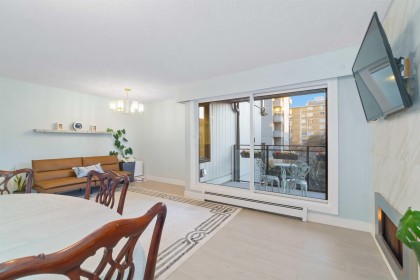 Photo 6 at 206 - 1340 Duchess Avenue, Ambleside, West Vancouver