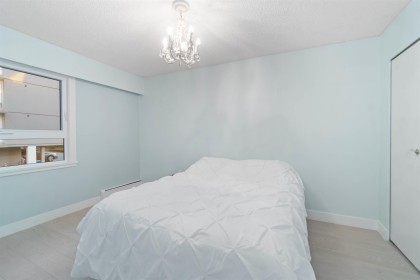 Photo 13 at 206 - 1340 Duchess Avenue, Ambleside, West Vancouver